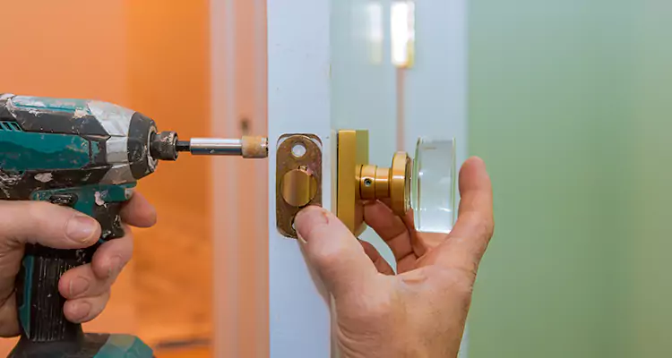 Broken Door Knob Fix in Rockledge, FL