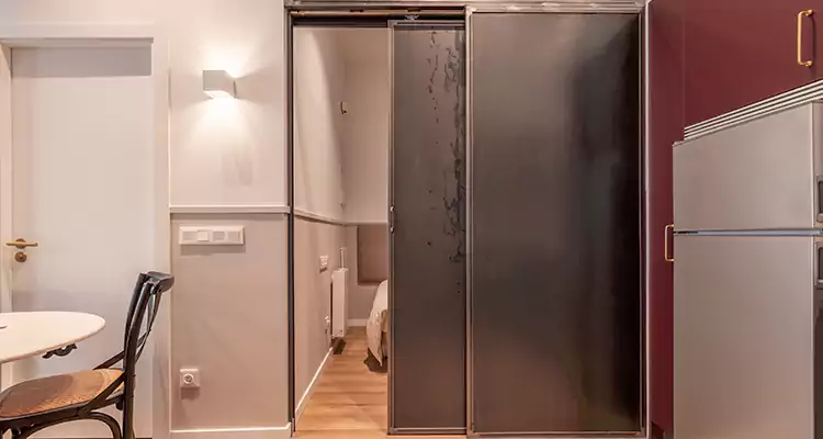We Fix Closet Sliding Door in Rockledge, FL 